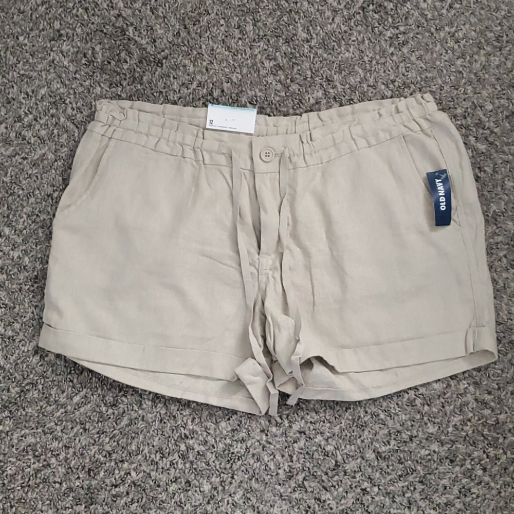 Old Navy Khaki Shorts- 12